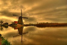 Zaandijk, The Netherlands.photo  by scarbody.jpg